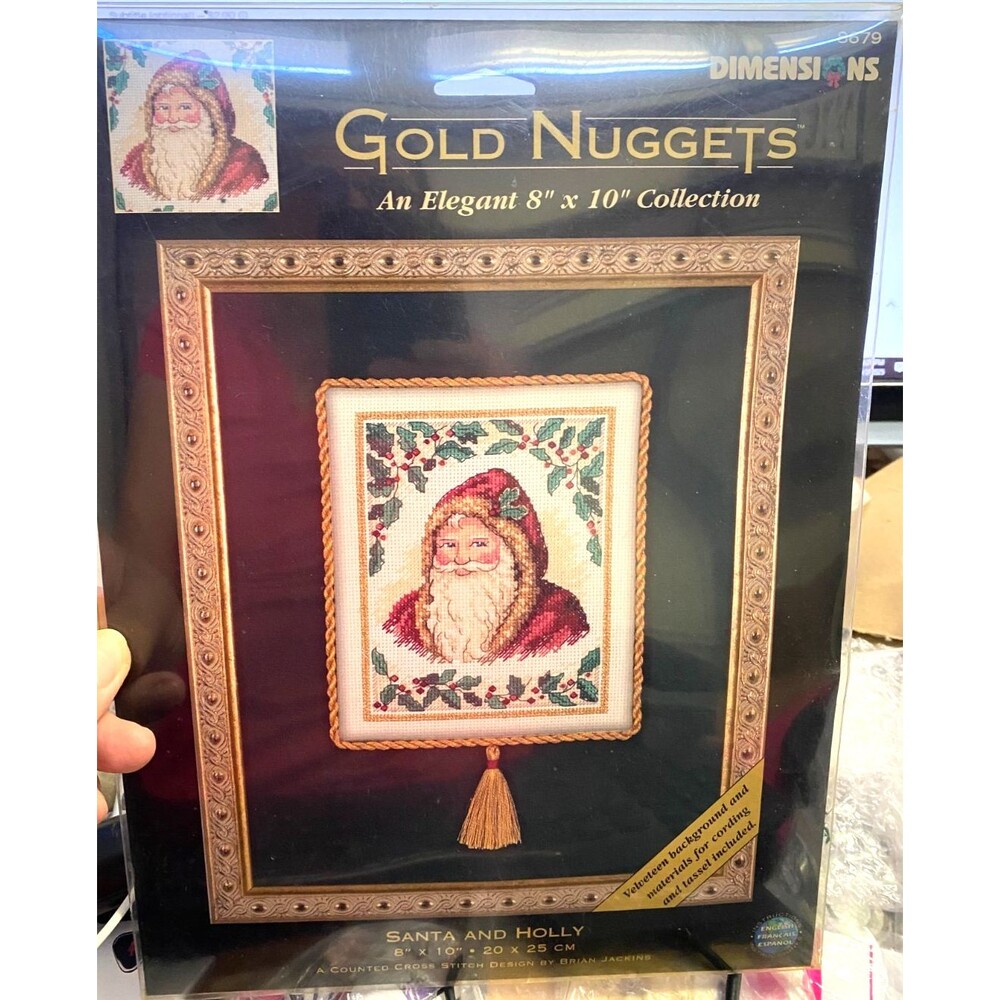Dimensions Gold Nuggets 2002 Santa And Holly 8" x 10" 8679 NIP